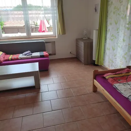 بيت ضيافة Penzion Hrncire Mlada Vozice